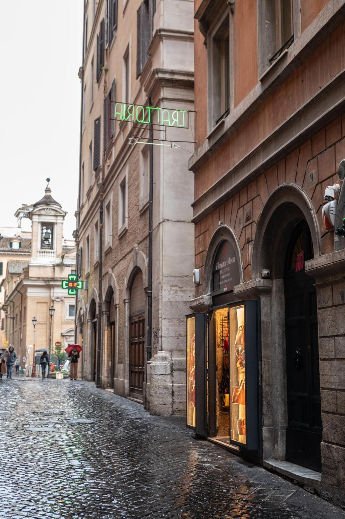 Pantheon Charming Accommodation โรม ภายนอก รูปภาพ