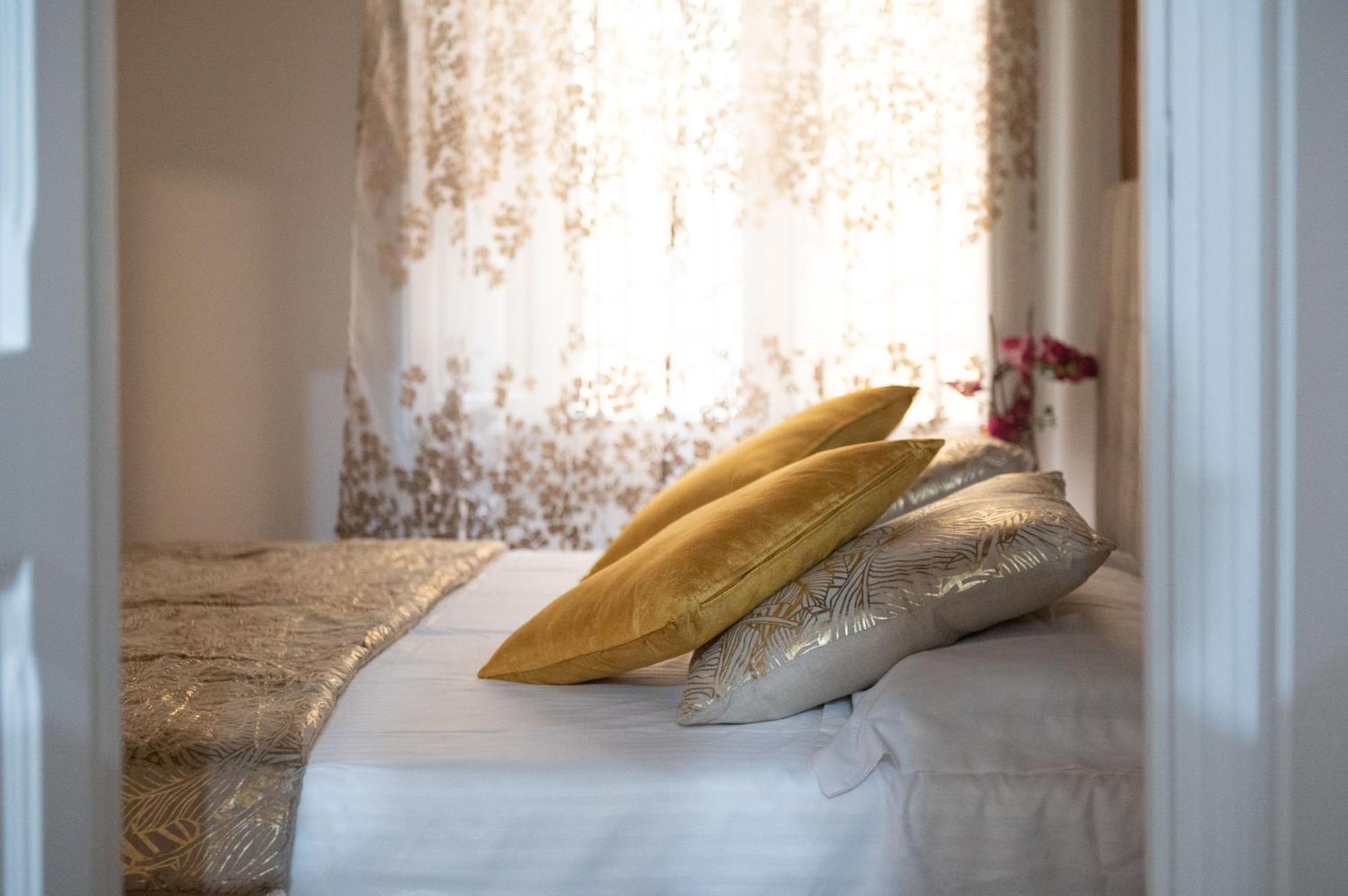 Pantheon Charming Accommodation โรม ภายนอก รูปภาพ